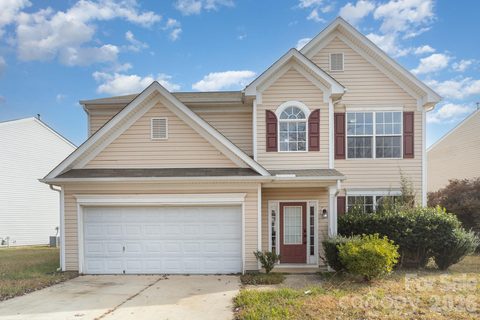 14413 Asheton Creek Drive active home in Huntington Forest, Charlotte, NC