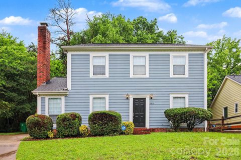 9305 Charolais Lane active home in Faires Farm, Charlotte, NC
