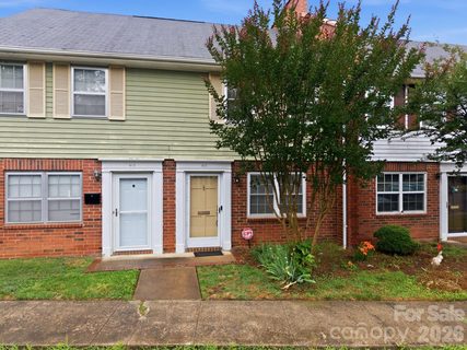 1300 Larchmont Place active condo in Wiltshire Village, Salisbury, NC