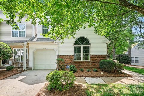 8929 Scotch Heather Way sold townhome in Southgate Commons, Charlotte, NC