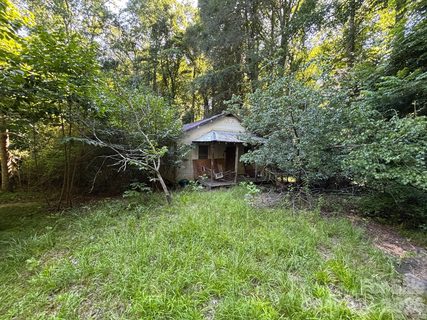 V L Woodland Drive active home in Catawba Heights, Marion, NC