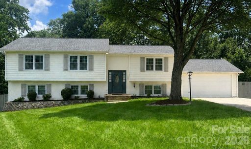 107 Condover Place sold home in Heritage Woods, Charlotte, NC
