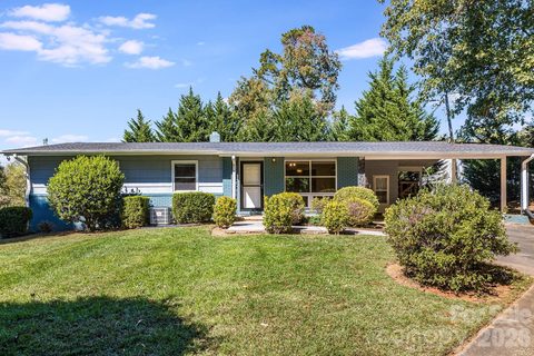 26 Elkmont Drive active multi-family property in Elkmont Heights, Asheville, NC