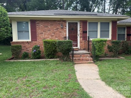 4915 Malibu Drive active home in Park Plaza, Charlotte, NC