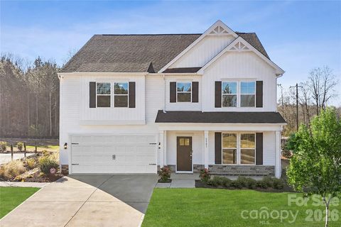 6521 Alanbrook Road pending home in Clairmont, Charlotte, NC