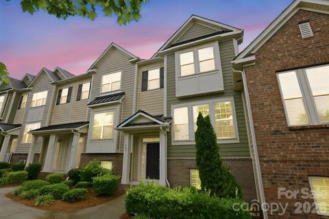 327 Annandale Drive sold townhome in Cameron Creek, Fort Mill, SC