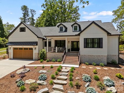 710 Knollwood Drive active home in Tebeau Terrace, Hendersonville, NC