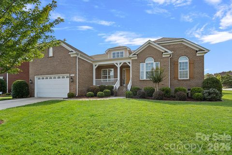 10654 Rippling Stream Drive active home in Winding Walk, Concord, NC