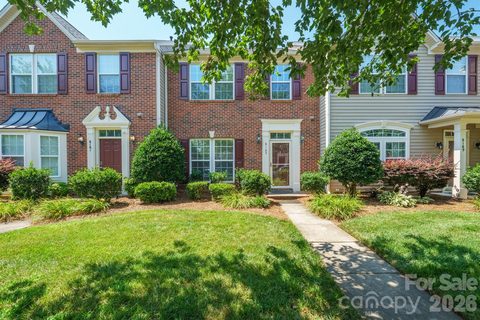 8165 Bridgegate Drive sold home in Gilead Ridge, Huntersville, NC