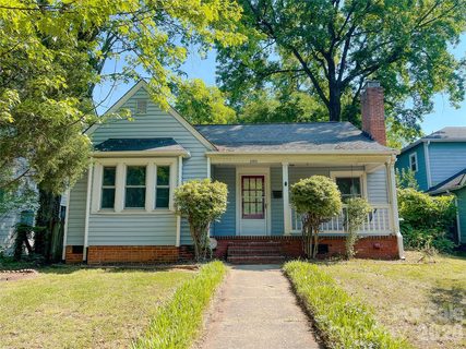 2105 Chesterfield Avenue