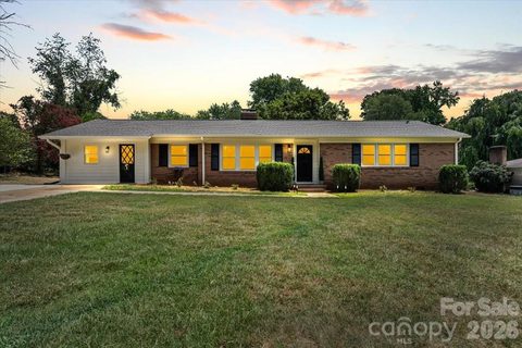 1614 Kenmore Drive sold home in Beverly Heights, Statesville, NC