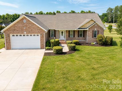 4240 Hunter Rhyne Road active home in Breckenridge, Lincolnton, NC