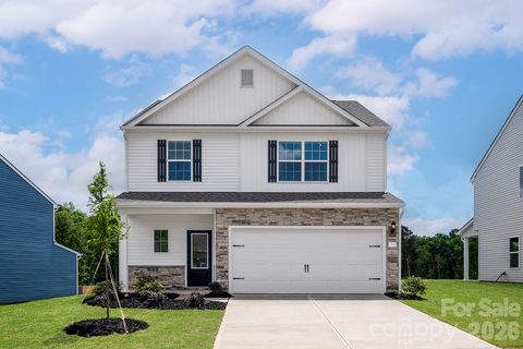 6504 Fairford Drive active home in Ascot Woods, Charlotte, NC