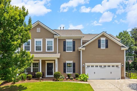 16846 Rudence Court active home in The Palisades, Charlotte, NC