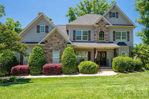 Homes in Lakepoint, Belmont