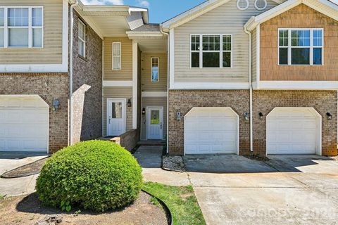 109 Sherman Oaks Lane active townhome in Sherman Oaks, Mooresville, NC