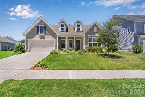 8091 Woodline Lane active home in Creek Park, Denver, NC