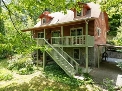 31 Valley Cove Place active home in Cataloochee Heights, Waynesville, NC