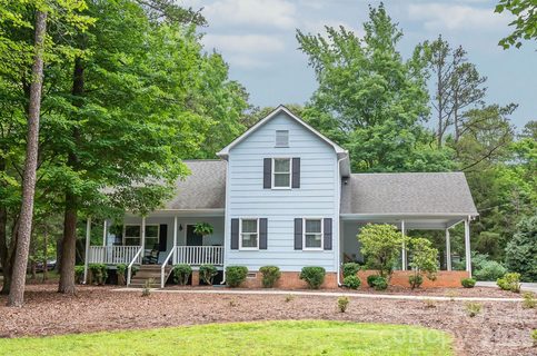 7012 Knotty Pine Road pending home in Whispering Pines, Waxhaw, NC