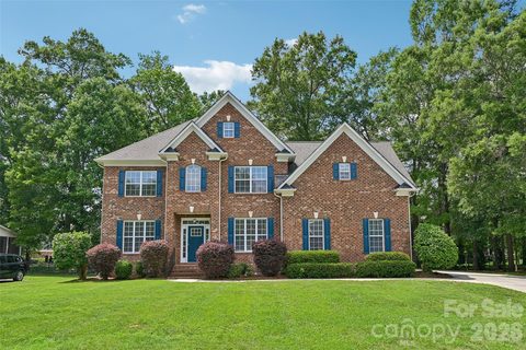 2825 Chip Shot Drive sold home in Emerald Lake, Matthews, NC