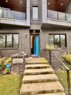 1005 Zinc Lane active townhome in The Arts District, Charlotte, NC