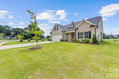 1247 Archer Loop active home in Piper Meadows, Waxhaw, NC