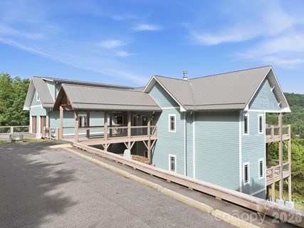 A home in Meadows Of Enka