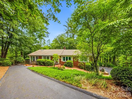 126 Surry Lane active home in Haywood Knolls, Hendersonville, NC