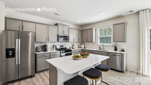 6518 Barcelona Way pending home in Sonoma Hills, Charlotte, NC