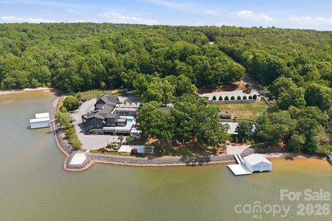 9719 Nine Eagles Lane active home in Lake Wylie, Charlotte, NC