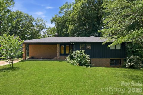 3034 Eastburn Road pending home in Fairmeadows, Charlotte, NC