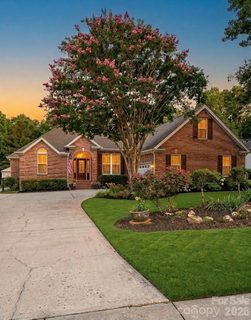 2330 Shannon Drive sold home in Shannon Point, Belmont, NC