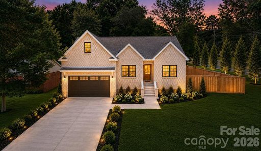 4704 Murrayhill Road pending home in Madison Park, Charlotte, NC