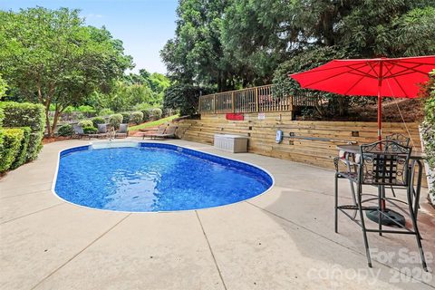 Previously sold for $660,000