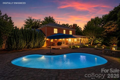 4612 Deanscroft Drive sold home in Wessex Square, Charlotte, NC