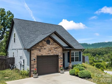 115 Water Leaf Drive active home in Maple Trace, Weaverville, NC