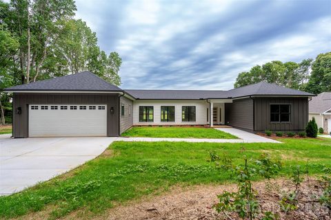 Homes in Sabella Estates, Monroe