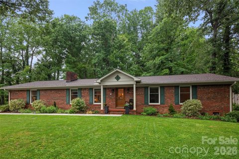 Homes in Statonwoods, Hendersonville