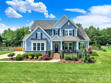 6390 Willow Farm Drive pending home in Willow Farms, Denver, NC