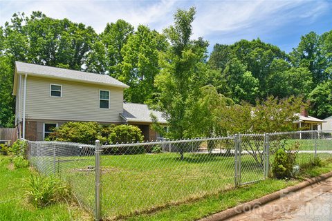 115 Wicklow Drive pending home in Mtn Carmel Acres, Asheville, NC