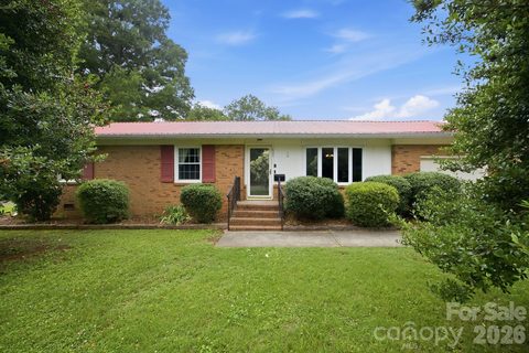 635 Fieldstone Road sold home in Edgemoor, Mooresville, NC
