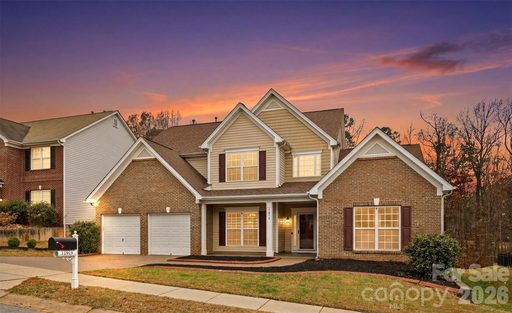 11919 Erwin Ridge Avenue active home in Old Stone Crossing, Charlotte, NC