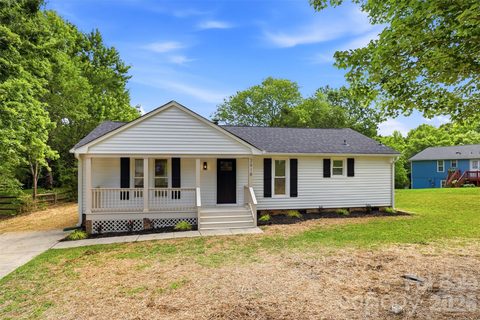 2918 Wild Duck Court sold home in Mallard Crossing, Charlotte, NC