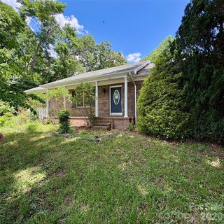 Homes in Greater Druid Hills, Hendersonville