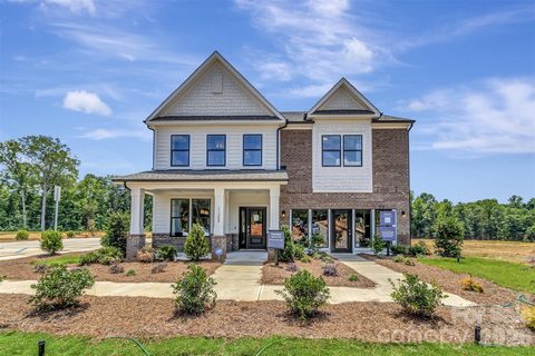 11200 Lochmere Road sold home in Avienmore, Charlotte, NC