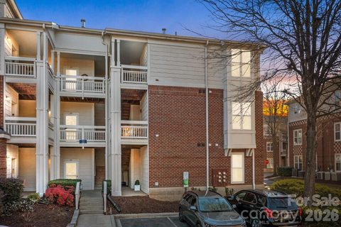 713 Northeast Drive active home in Spinnaker Reach, Davidson, NC