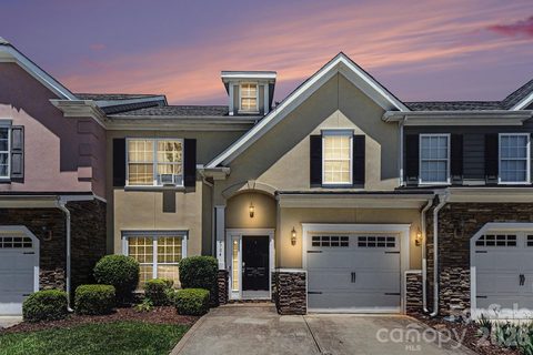 Homes in Charlestown, Monroe