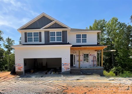 1546 Autumn Lane active home in Lauren Pines, York, SC