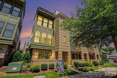 1571 Duckworth Avenue active townhome in Wesley Heights, Charlotte, NC