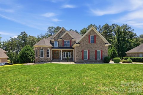 146 Orchard Farm Lane active home in The Orchard, Mooresville, NC